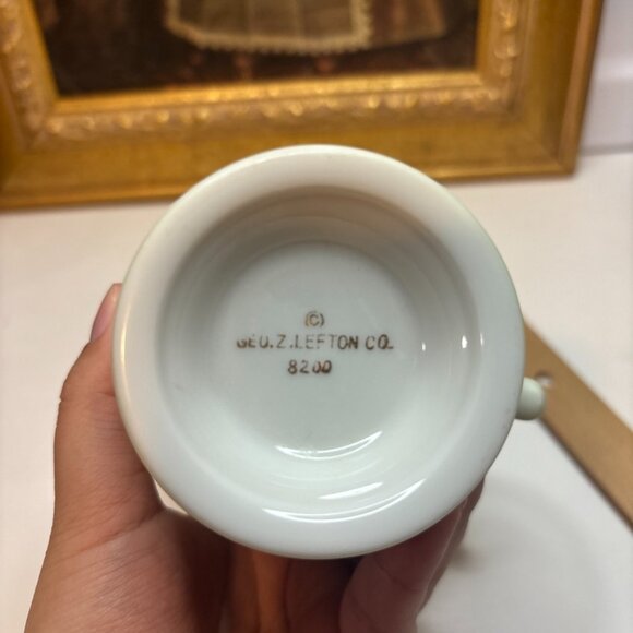 Lefton Vintage Irish Lass Shamrocks & Blue Bird Footed St Patrick's Day Mug 8200 - Picture 7 of 9